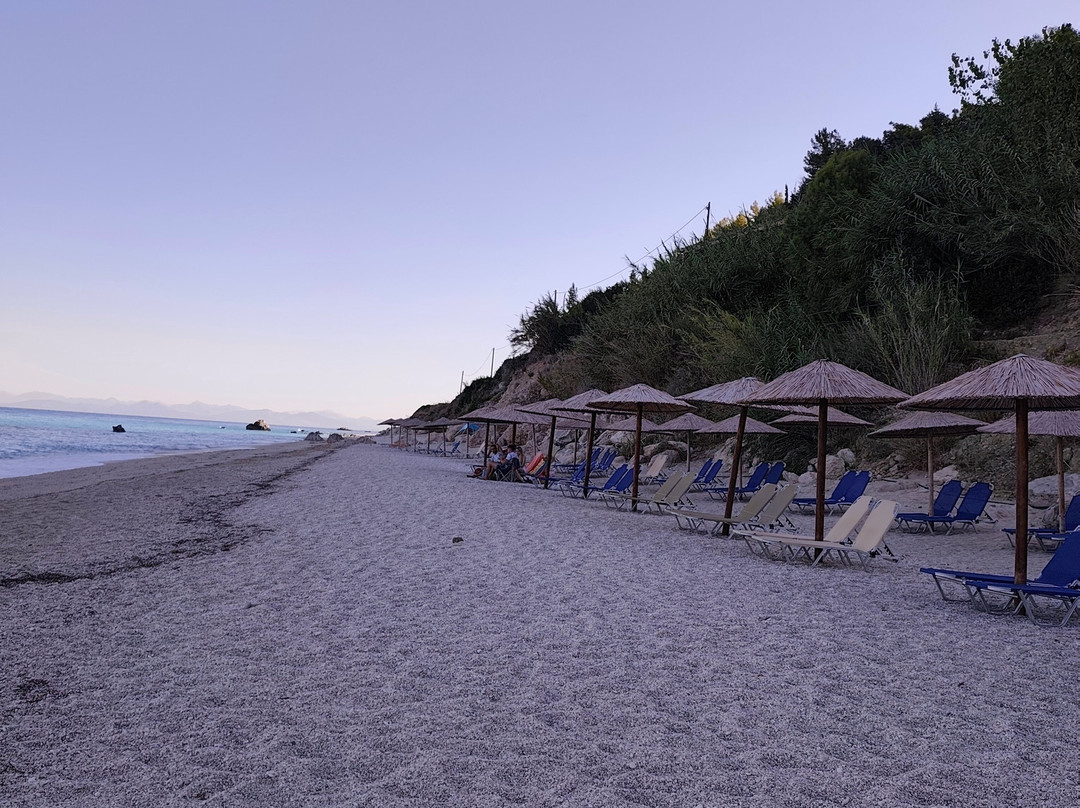 Avali Beach-Kalamitsi必去景点