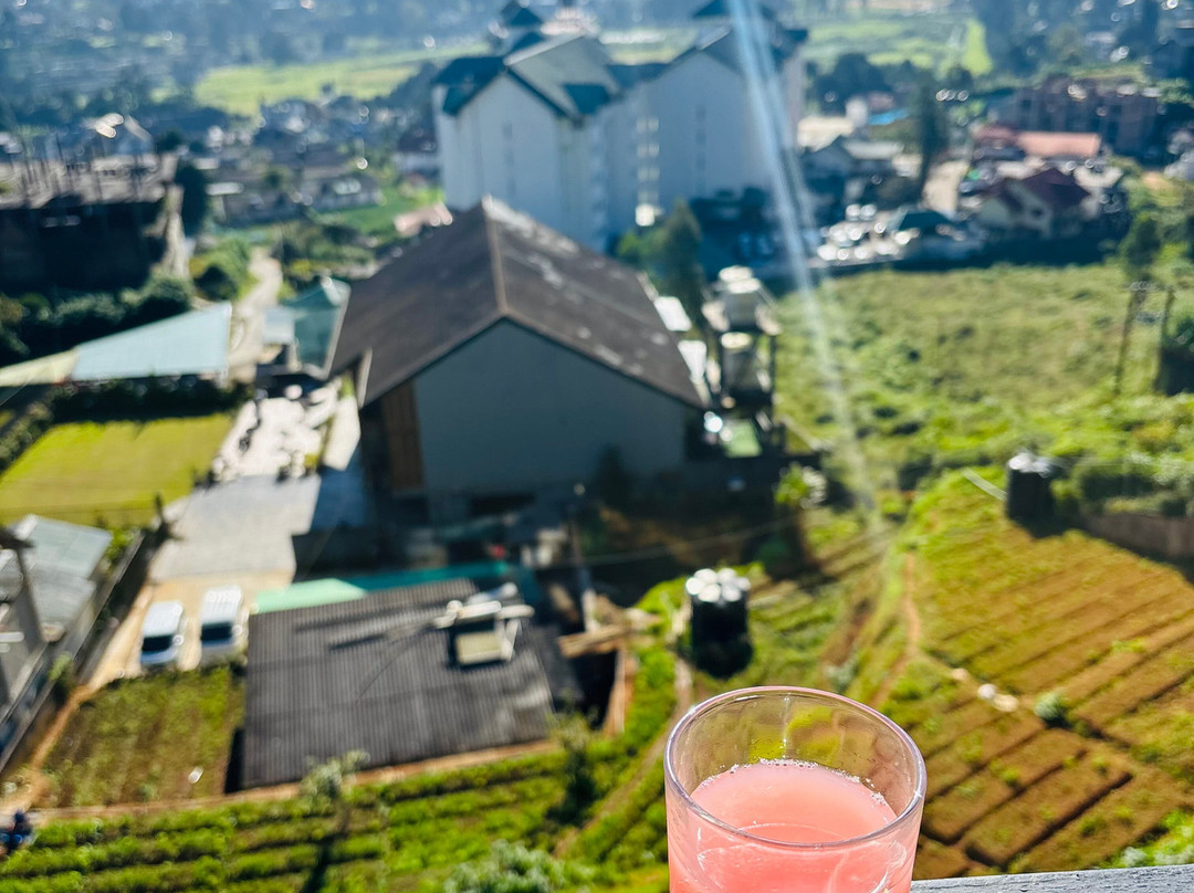 橡光夏山清风酒店主图