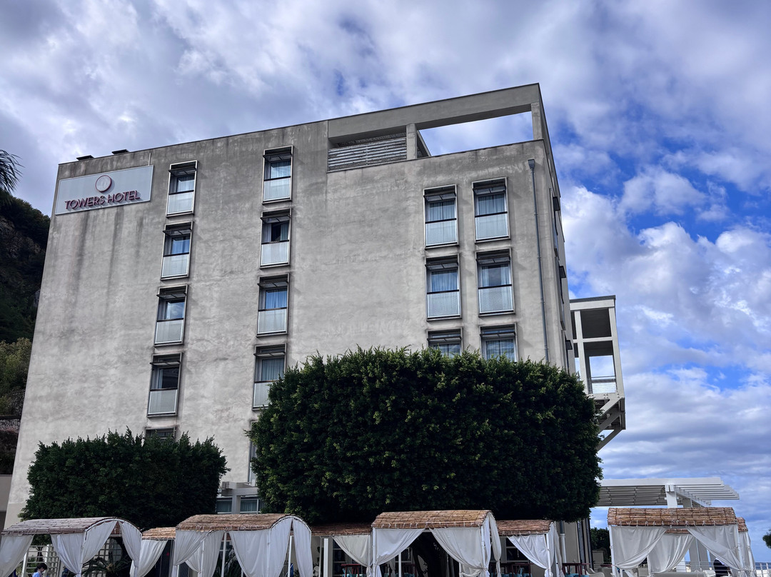 斯塔比亚索伦托海岸大厦酒店主图
