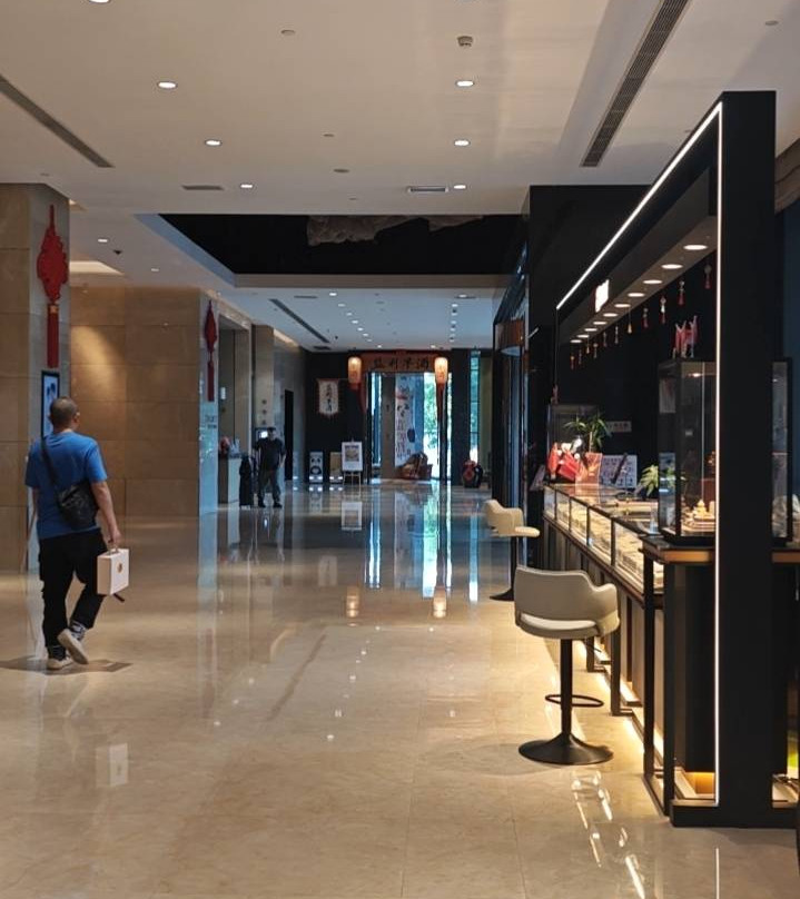 武汉世茂希尔顿酒店主图