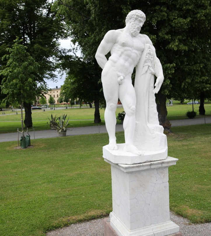 La Statue de l'Hercule Farnèse-Drottningholm必去景点