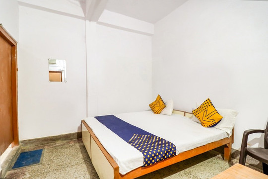 Hotel Radiant by WB Inn