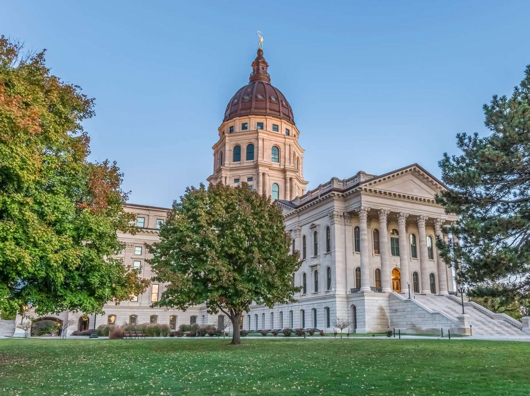 Super 8 by Wyndham Topeka/Wanamaker RD/I-70