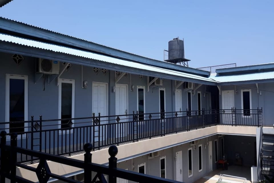 SPOT ON 2063 Bethania Residence