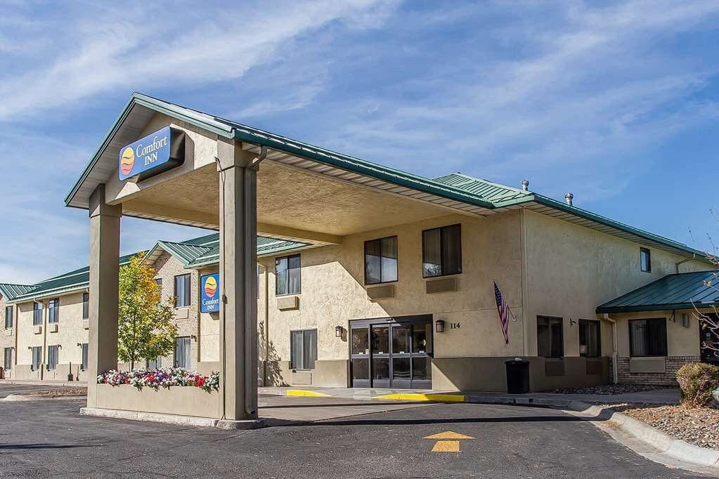 Yellowstone River Inn & Suites主图