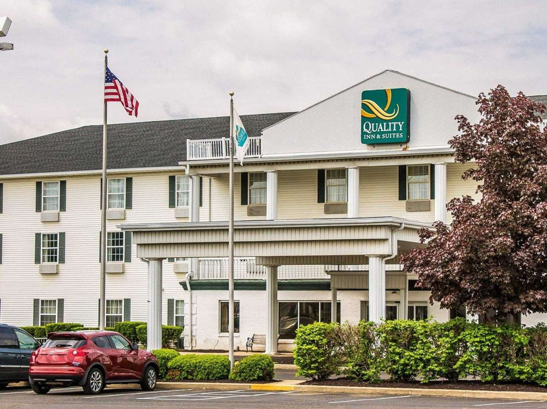 Quality Inn & Suites Conference Center Bellville主图