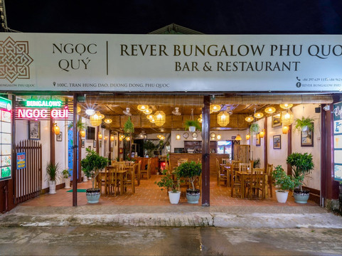 Rever Bungalow & Restaurant