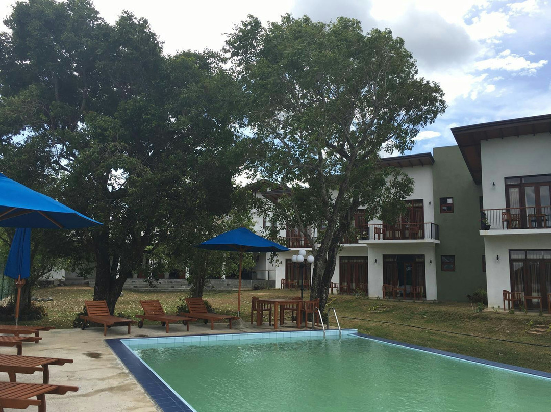 维瓦阿达尔湖畔酒店