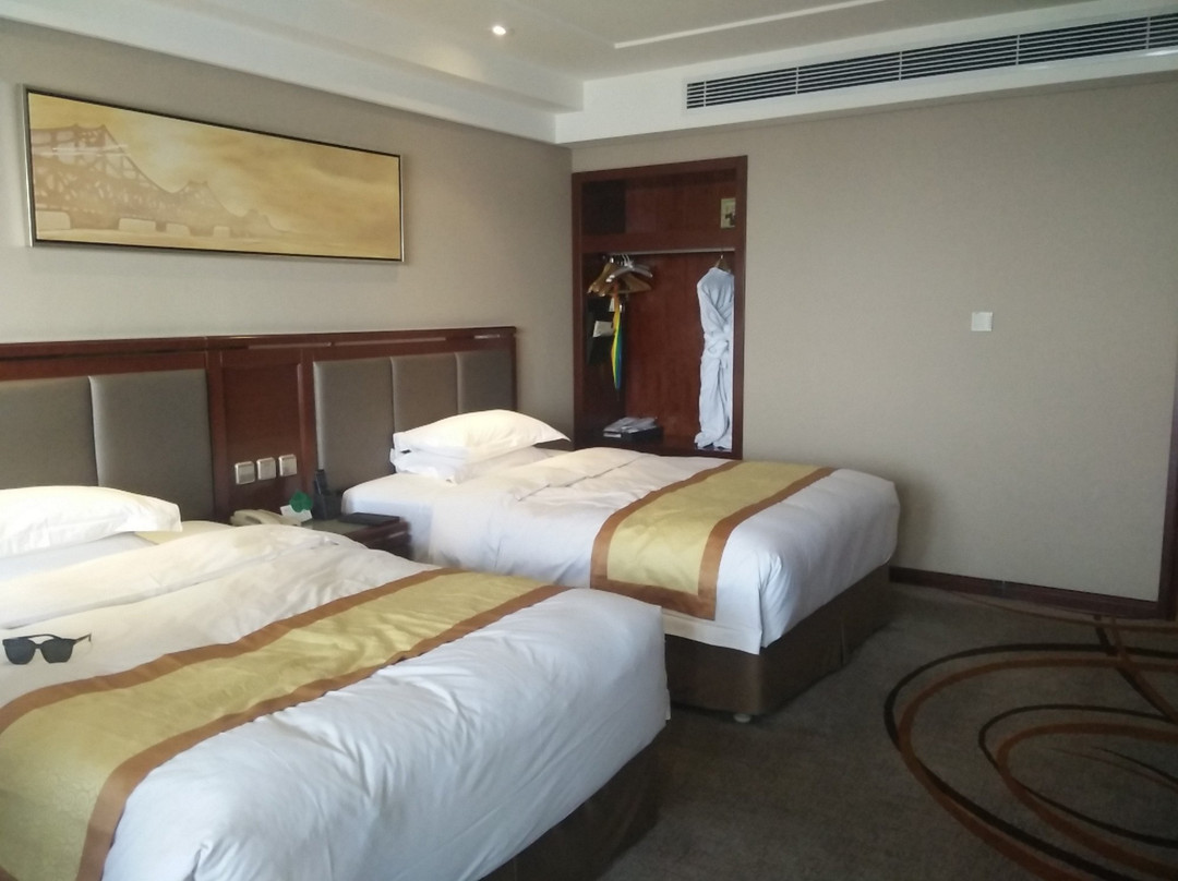 新安东大饭店 主图