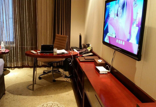 水邑皇家酒店主图