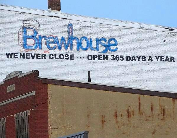Broadway Brewhouse景点图片