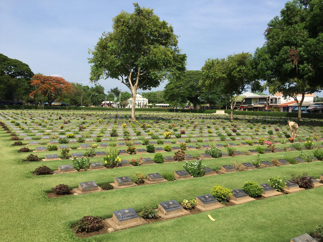 Chong Kai War Cemetery景点图片
