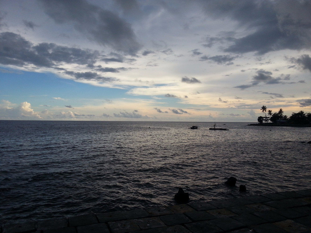 Malalayang Beach景点图片