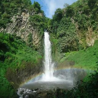 Sikopel Waterfall景点图片