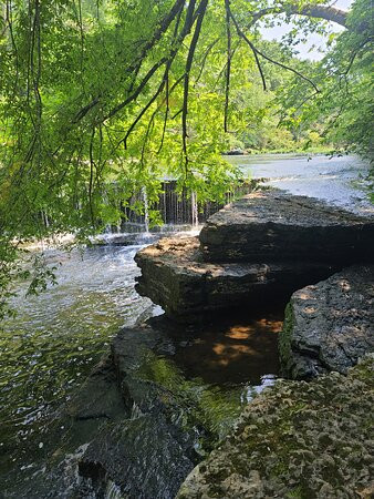 Old Stone Fort State Archaeological Park景点图片