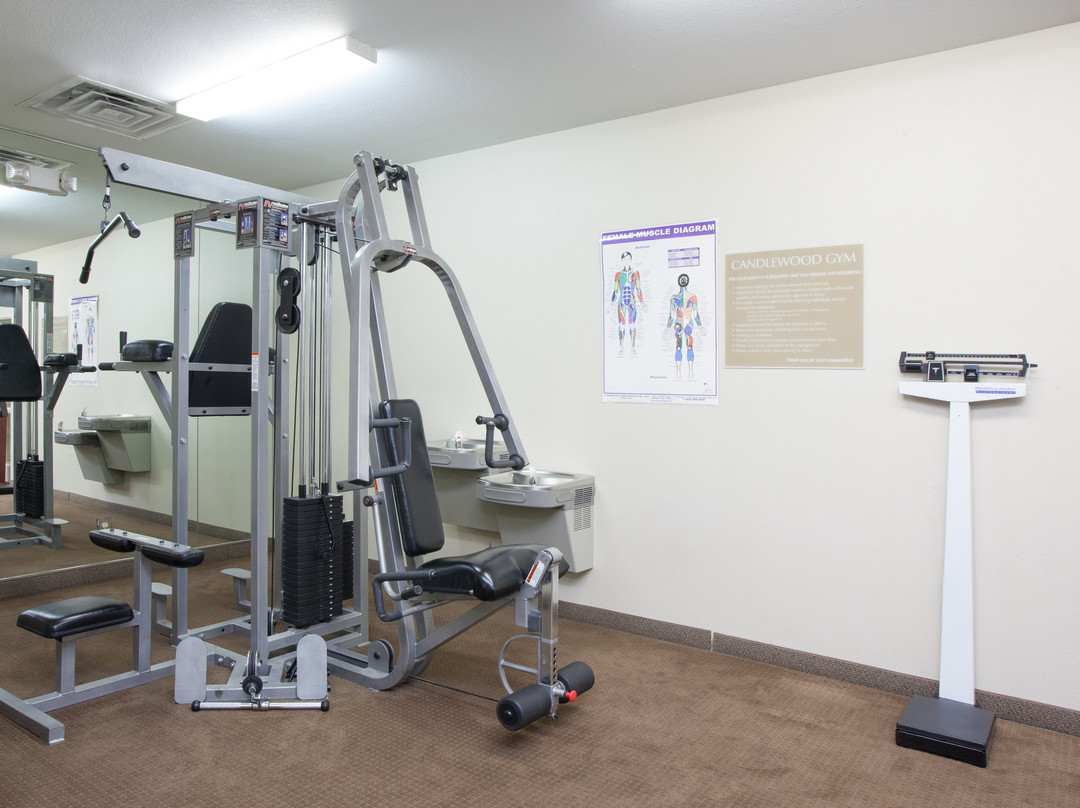 梅里维尔烛木套房酒店主图