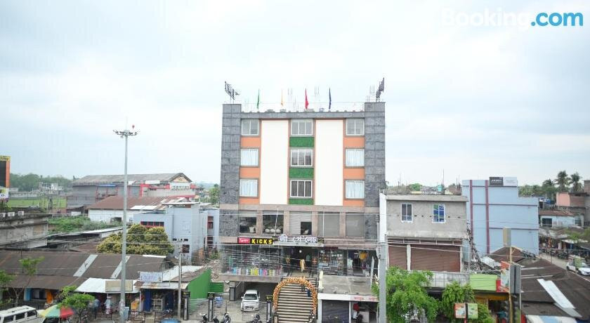 Lee Palace Hotel