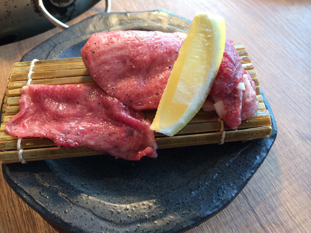 炭火焼肉なかはら