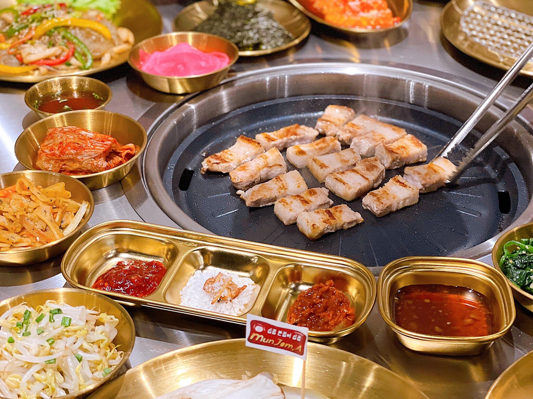 MunJom.A No.1 Cultural Korean BBQ & Chill主图