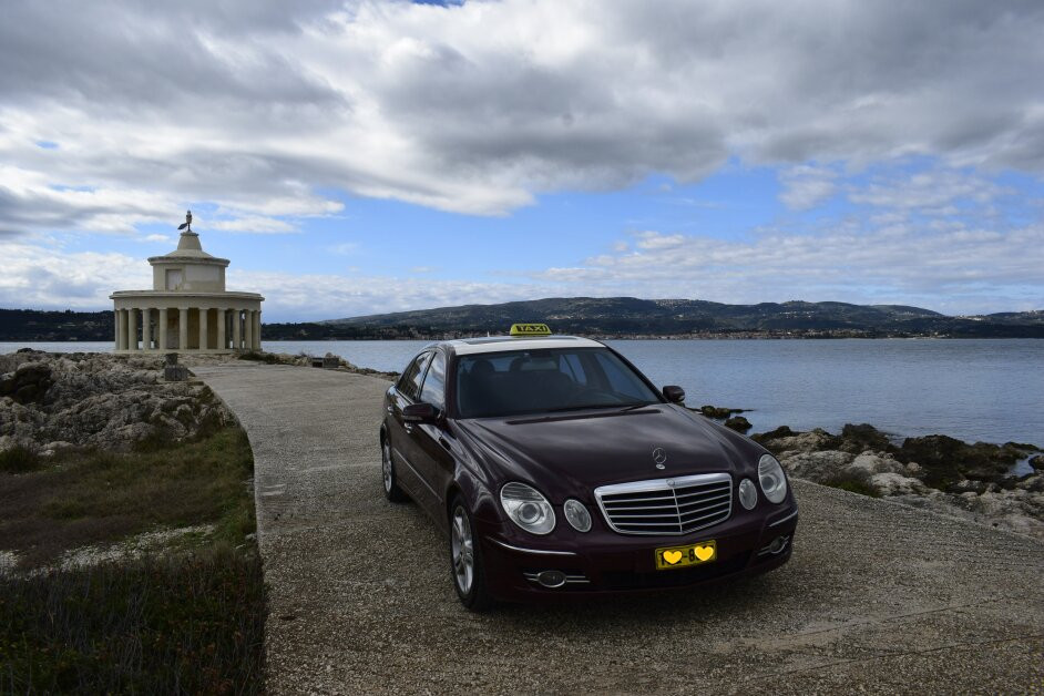 Kefalonia Taxi 24/7-凯法利尼亚岛必去景点