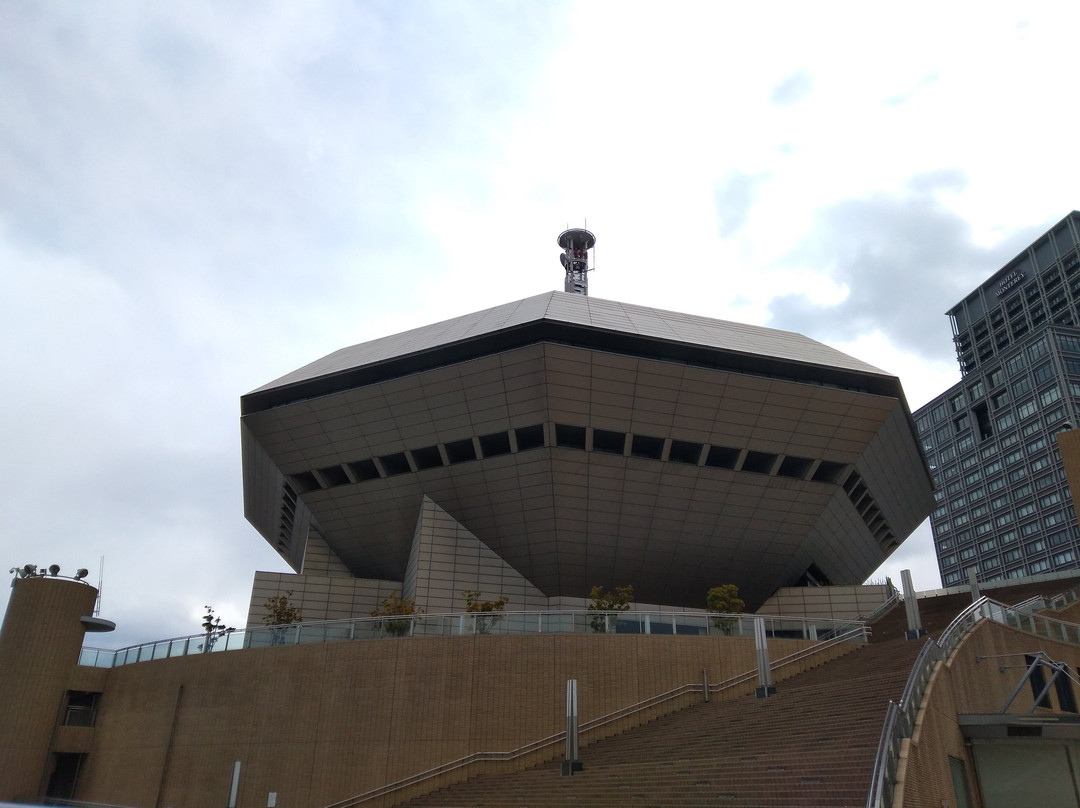 难波Hatch现场音乐会-大阪市必去景点