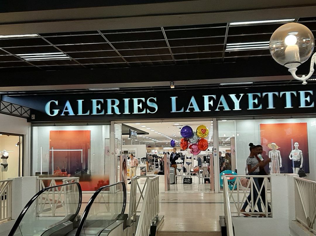 Galleria Commercial Center-Le Lamentin必去景点