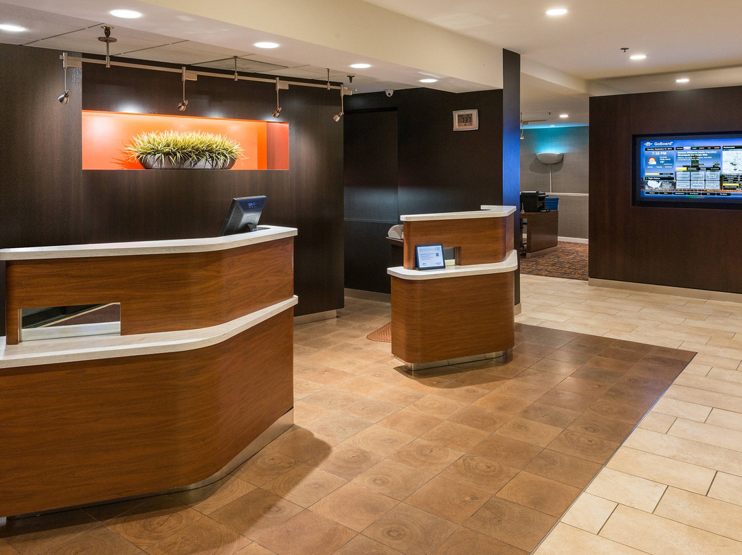 Courtyard by Marriott Chicago Wood Dale/Itasca主图
