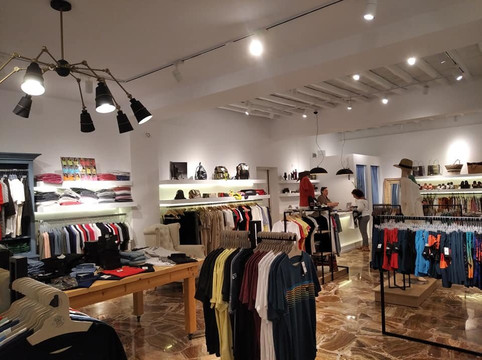 Segno - Clothes & Accessories-Piso Livadi必去景点