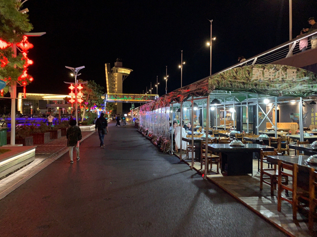 青岛情人坝酒吧街-青岛市必去景点