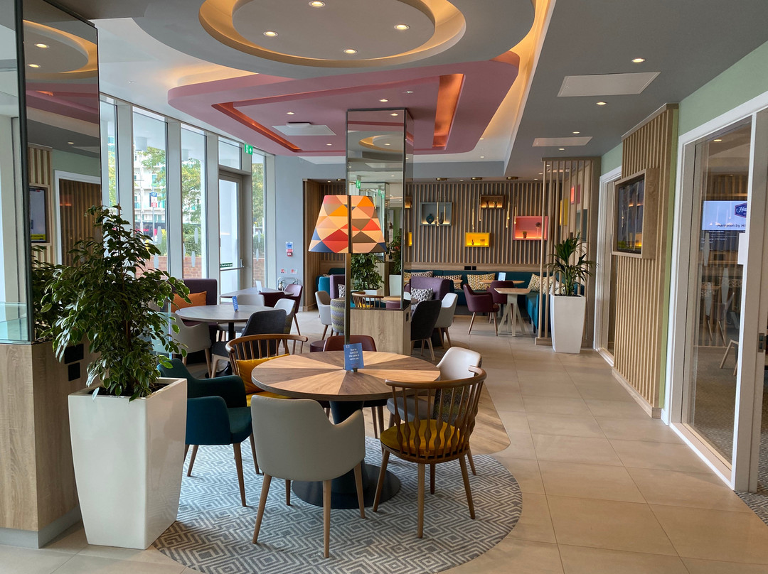 Hampton By Hilton London Ealing主图