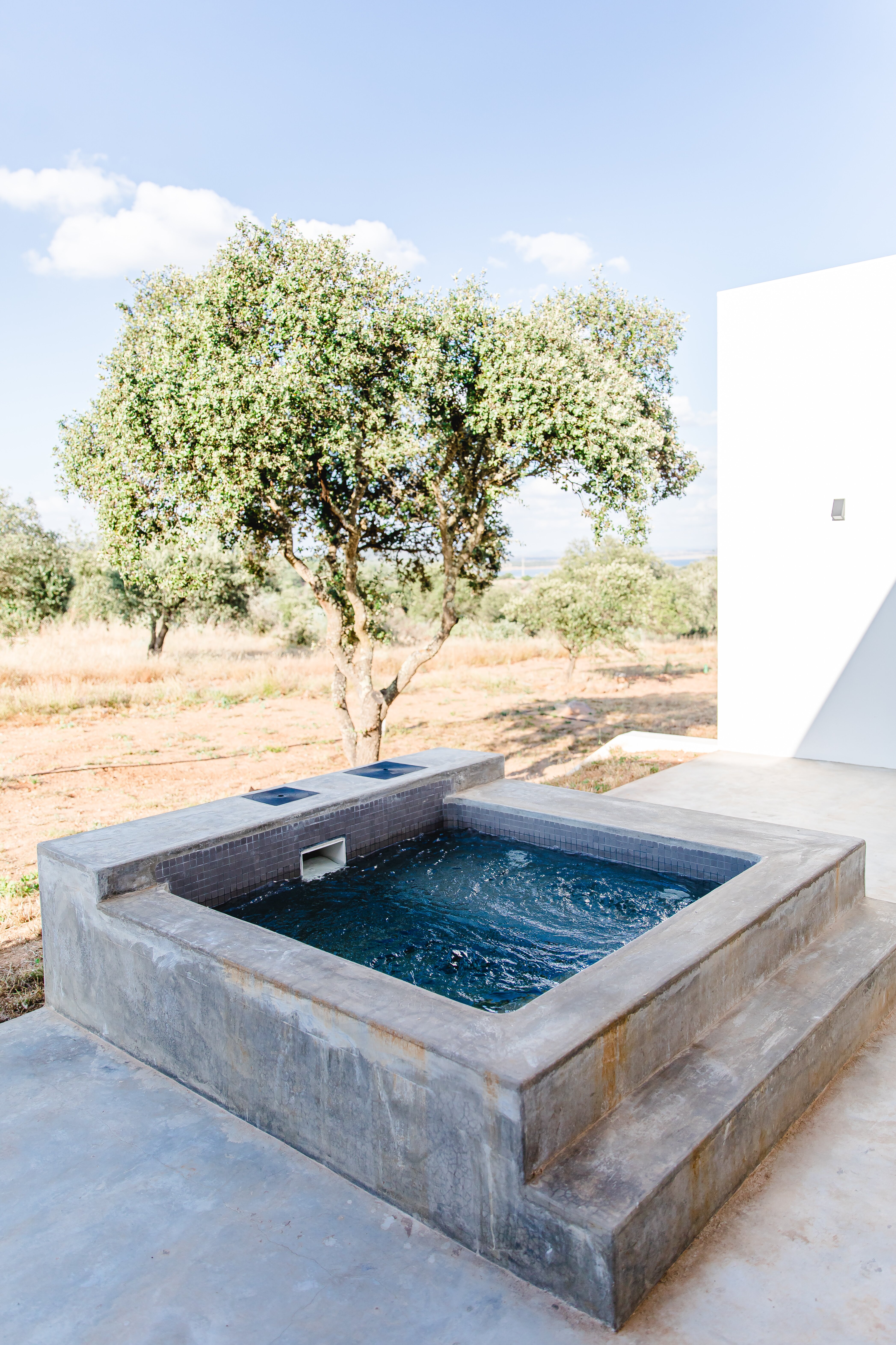 Montimerso Skyscape Country House-portrait