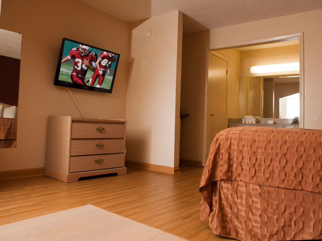 Red Roof Inn & Suites Jackson, TN主图