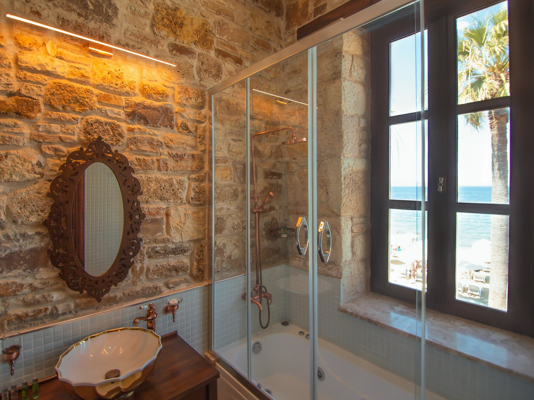 Marina Foca Hotel主图