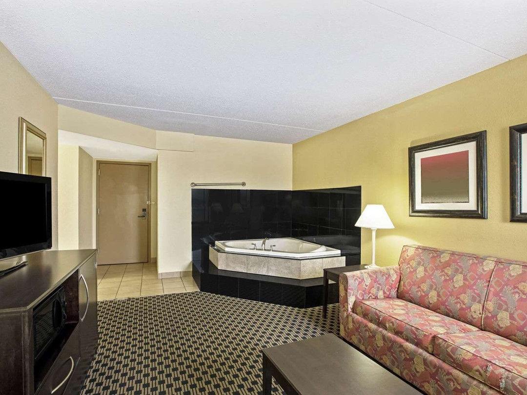 La Quinta Inn & Suites By Wyndham Salina主图