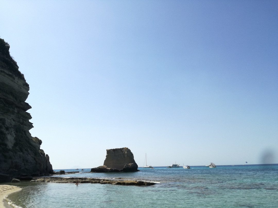 Grotta dello Scheletro景点图片