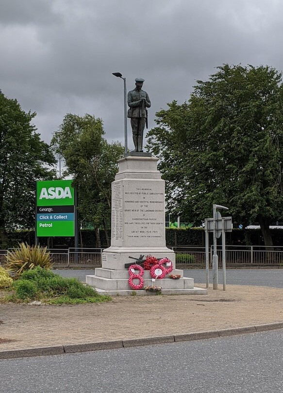 Newmains War Memorial-Newmains必去景点