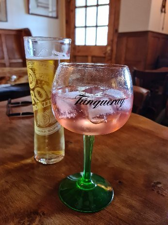 The Wheatsheaf Inn主图