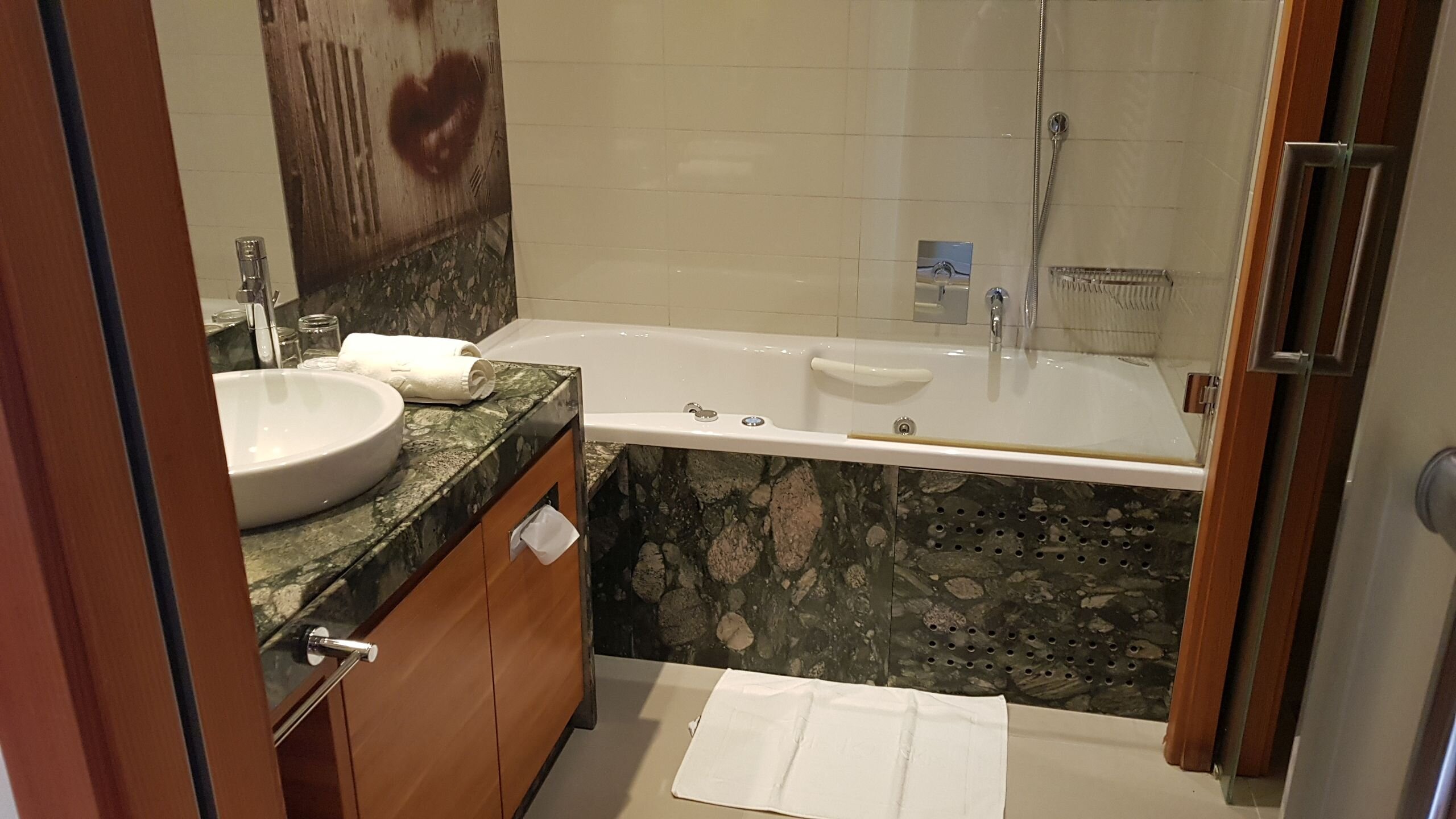 Hotel Balnea Superior-浴室