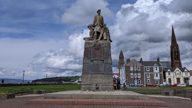 Largs War Memorial