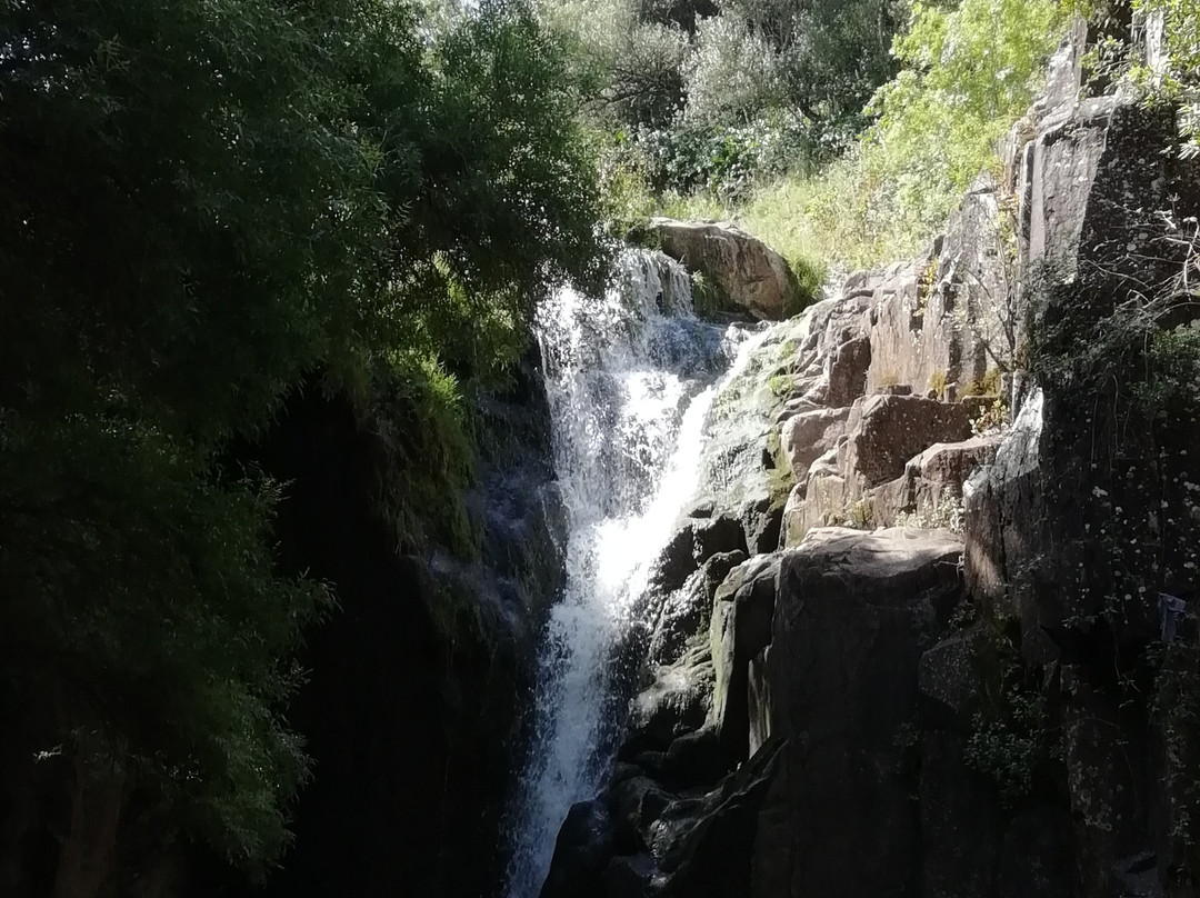 Cascata de Anços景点图片