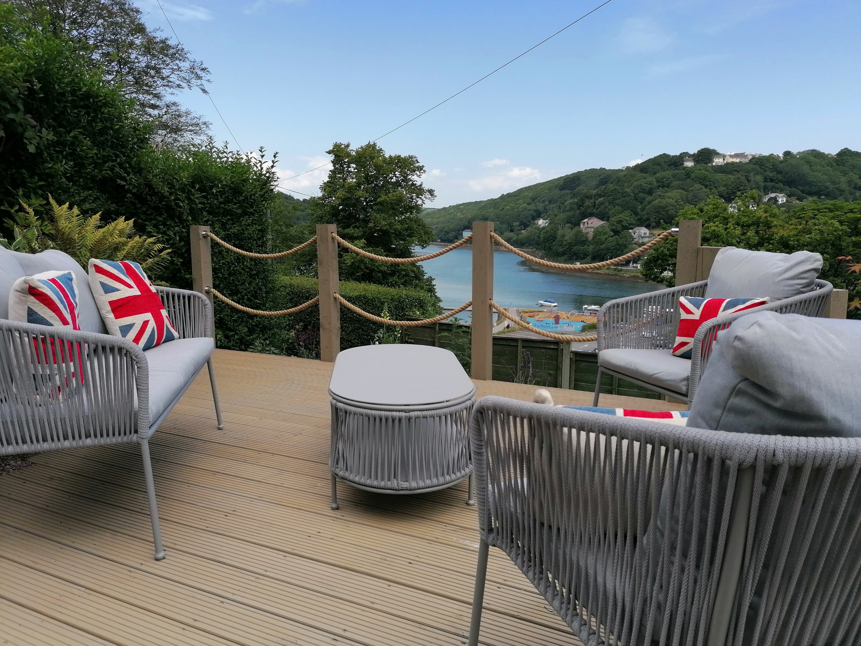 Schooner Point Guest House-官方