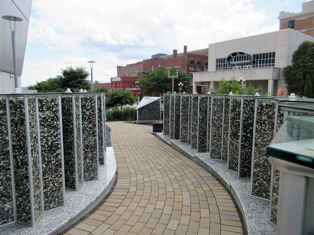 Peoria Holocaust Memorial-皮奥里亚必去景点