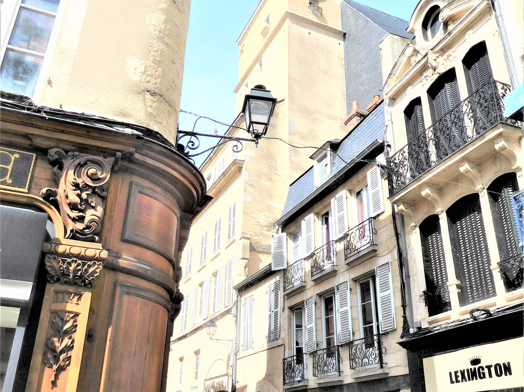 Tour de l'Horloge-讷韦尔必去景点