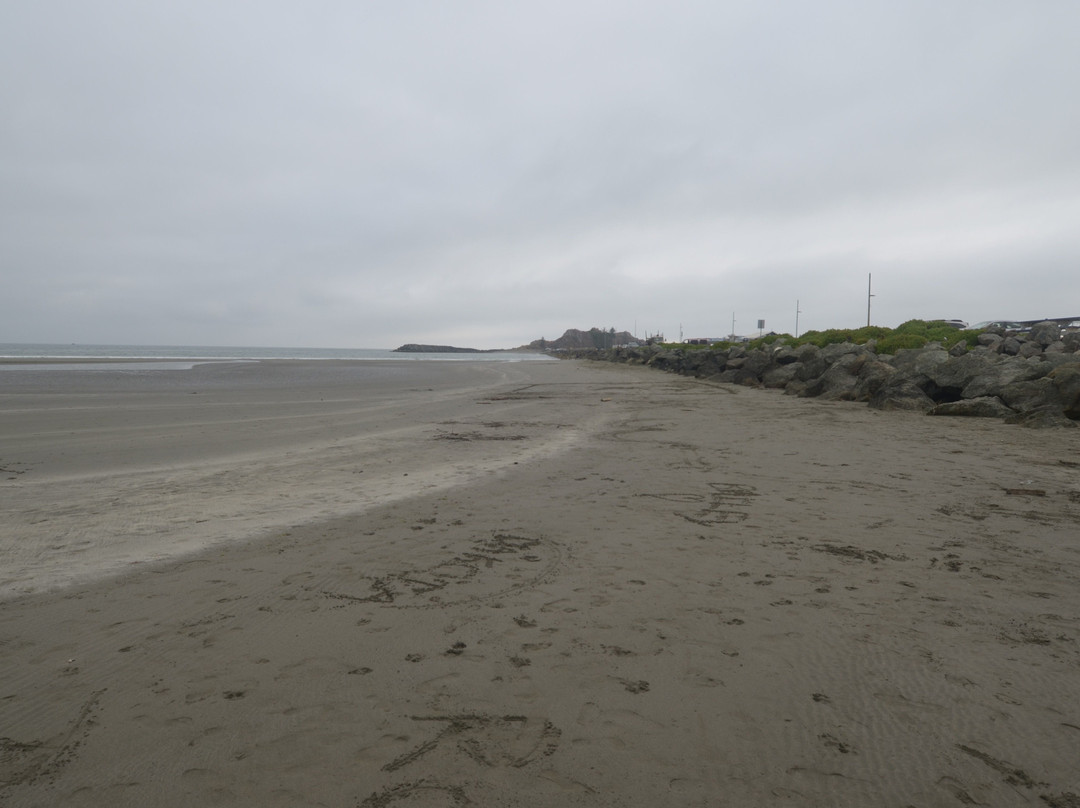 Crescent Beach景点图片