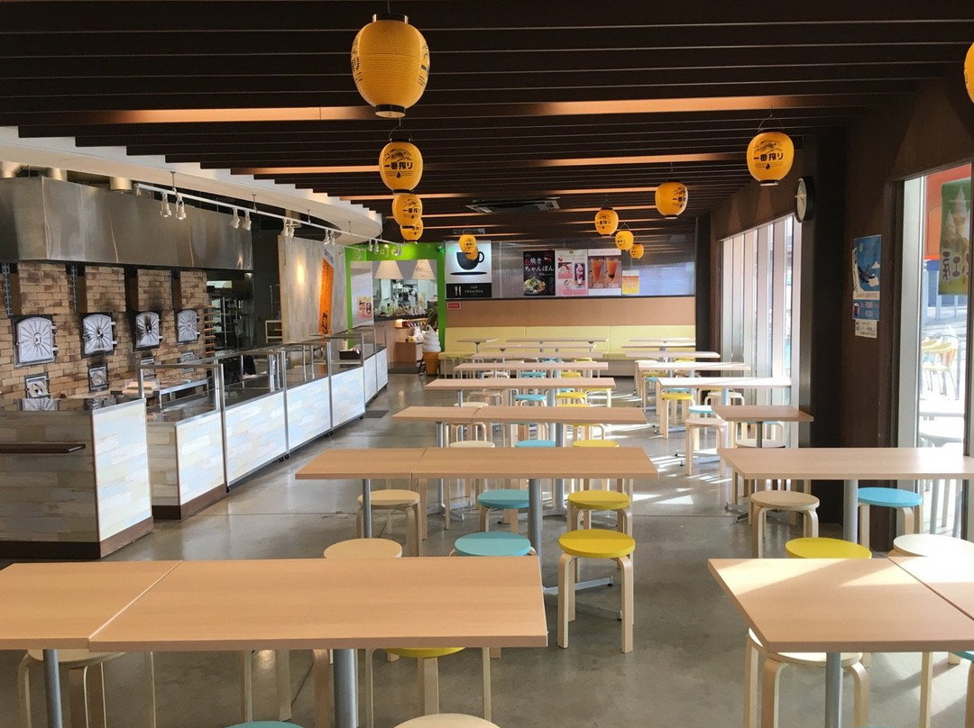 八幡滨市餐馆和美食-Agora Marche Food Court