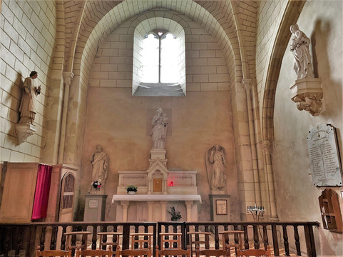 Collegiale Saint-Martin-Troo必去景点