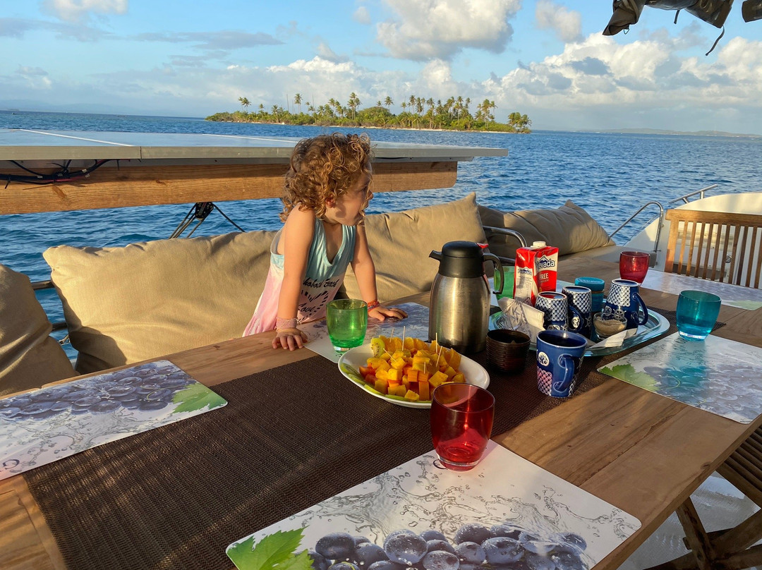 Catamaran Charter San Blas-埃尔波韦尼尔必去景点