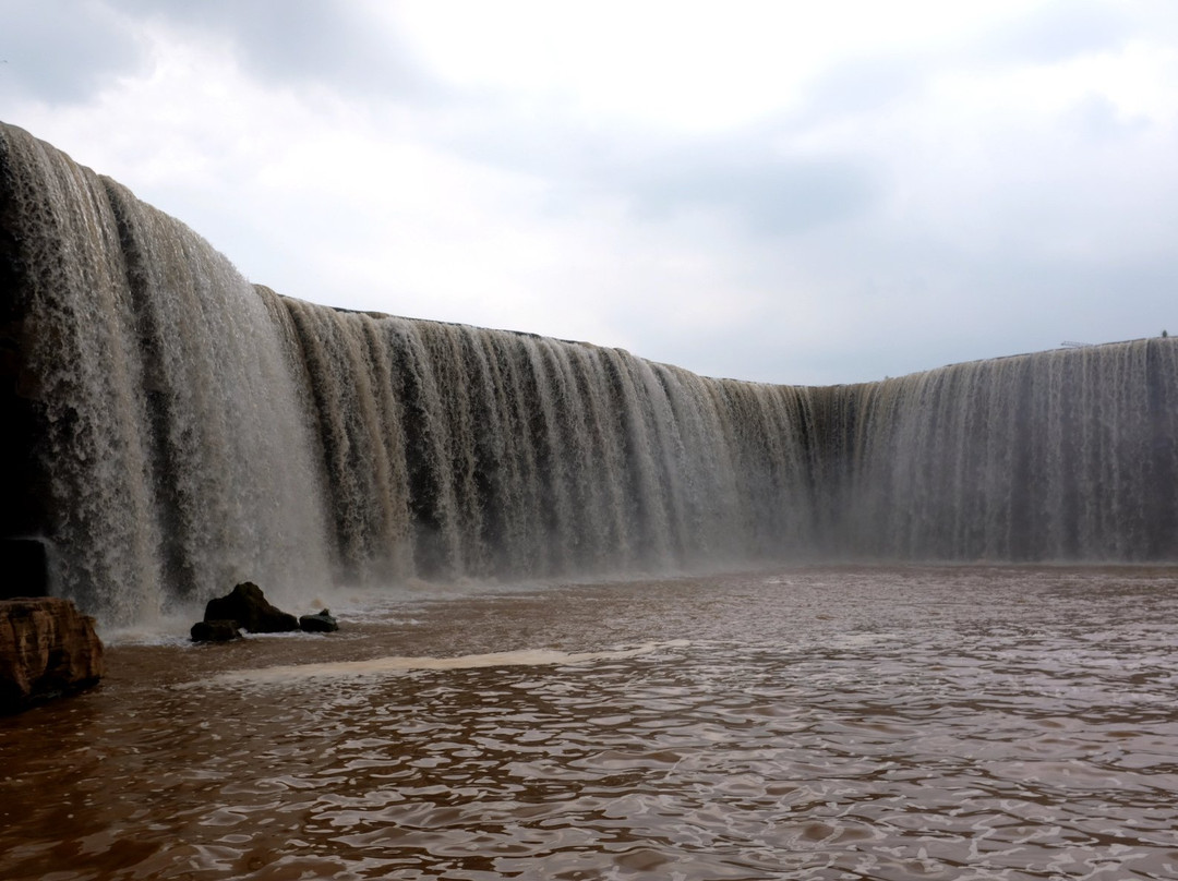 昆明瀑布公园-昆明市必去景点