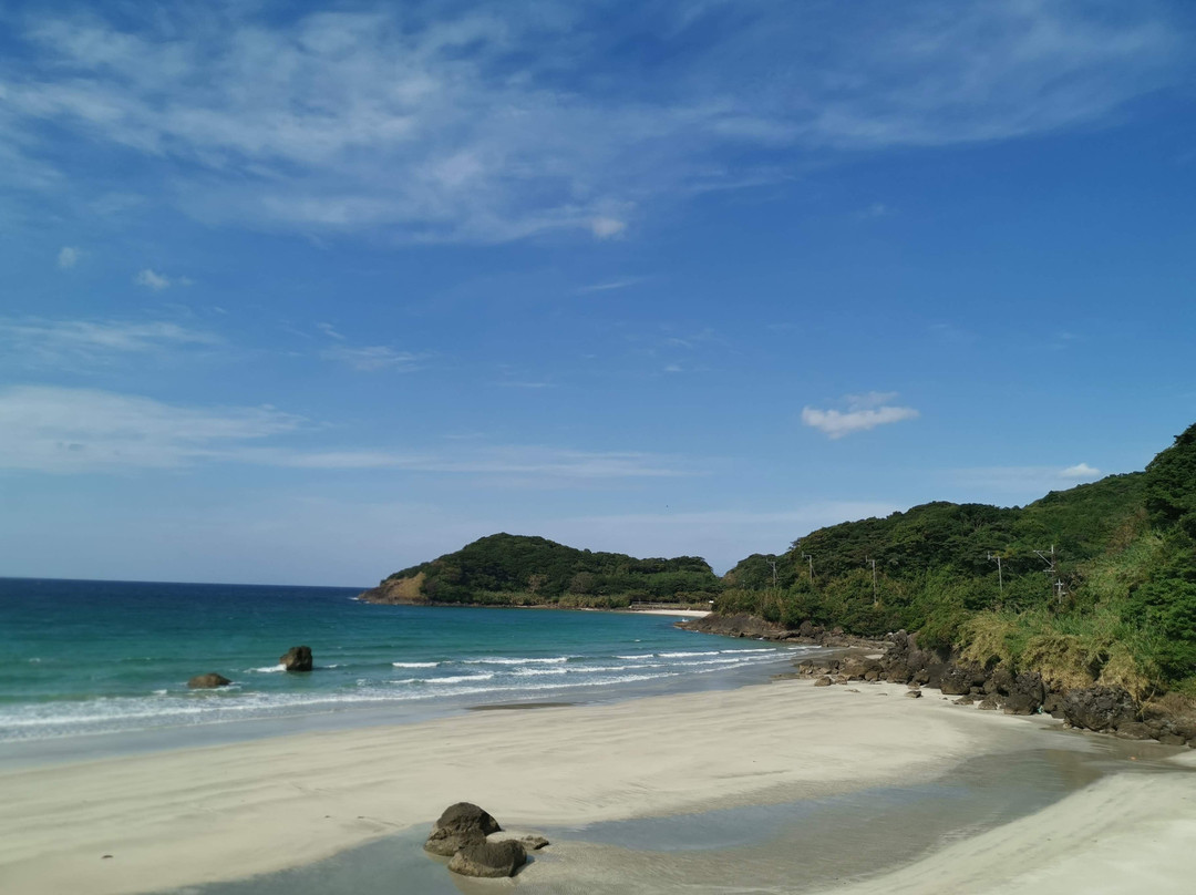 Hitotsuku Beach景点图片