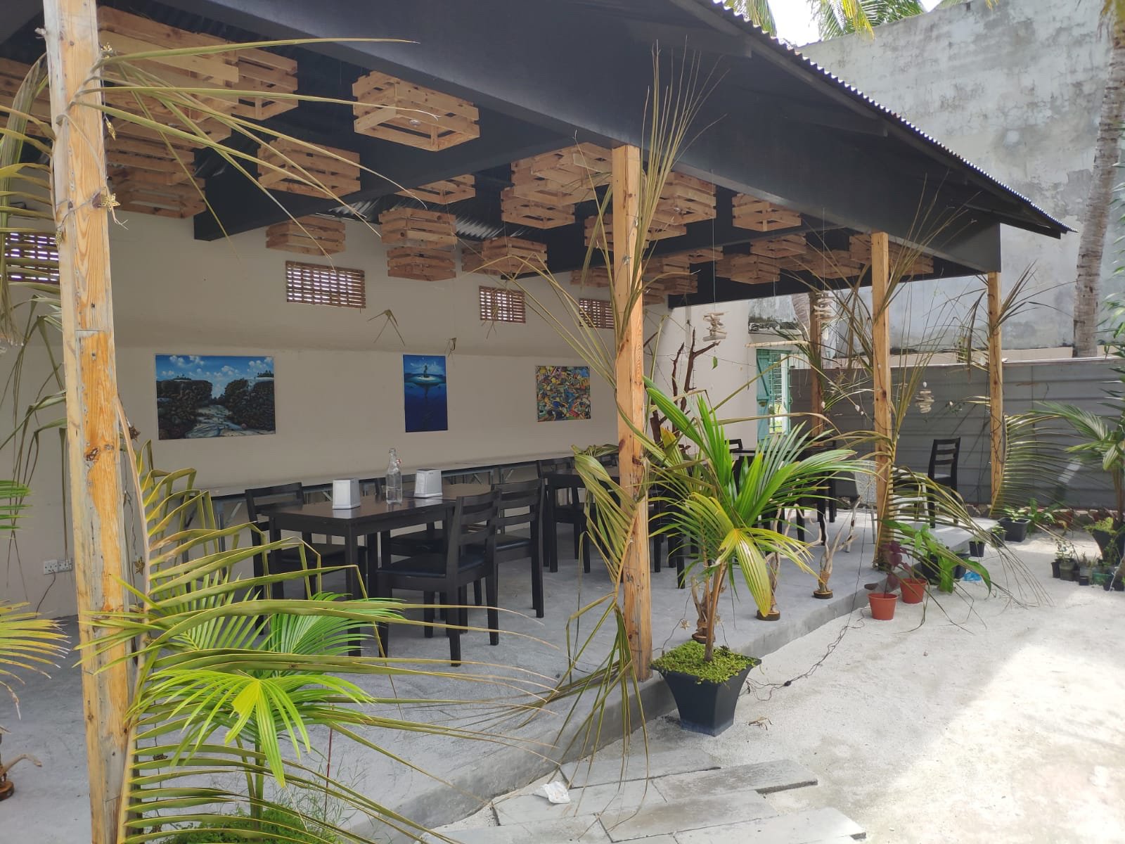 Omadhoo Inn-餐饮